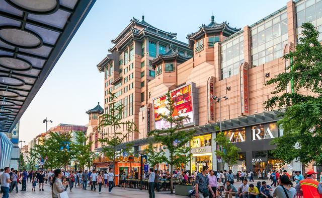 Beijing's WangFuJing shopping center
