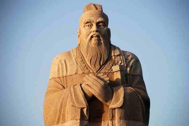 A statue image of Sun Tzu