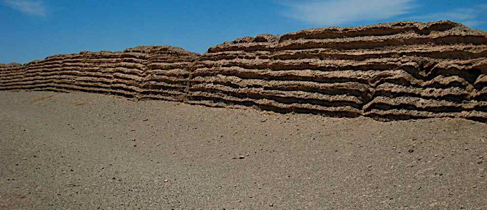Surviving Great Wall in the desert from the Han Dynasty